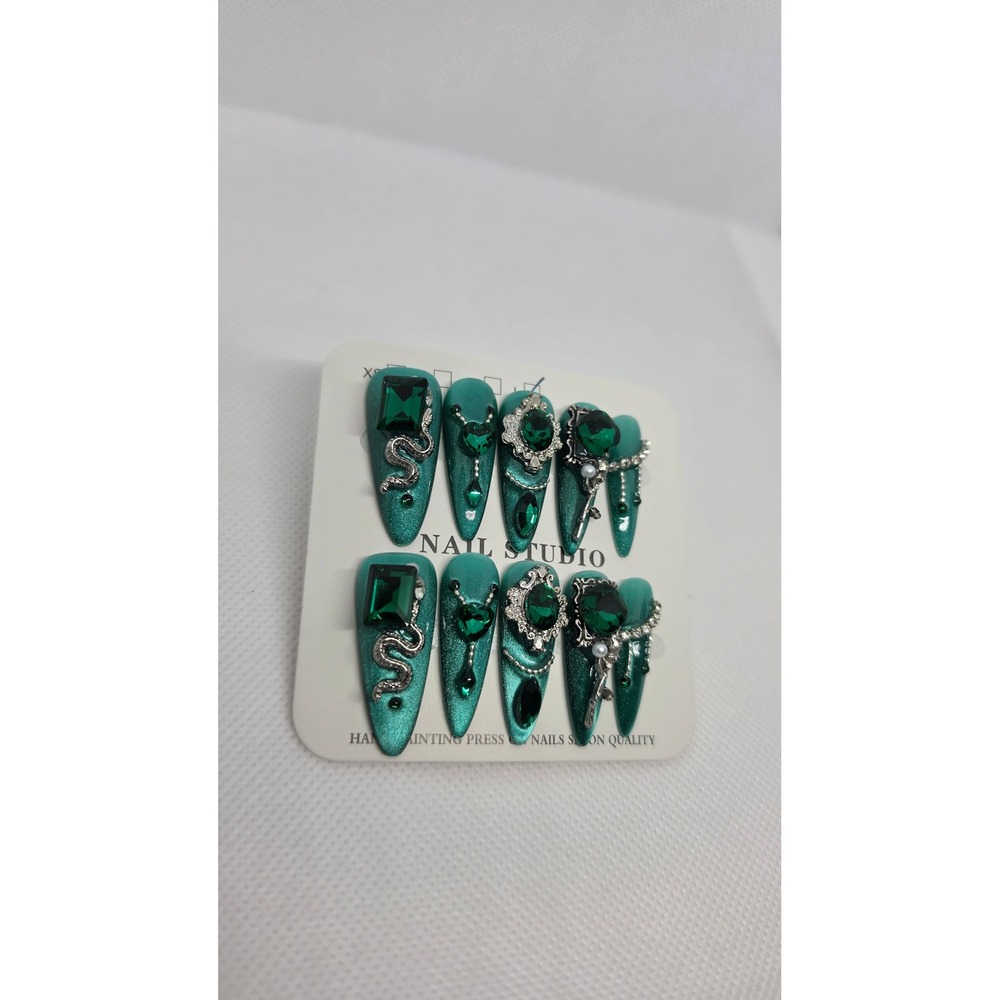 Emerald Green Cat Eye Press On Nails L Stiletto 3D Gem Snake Gothic